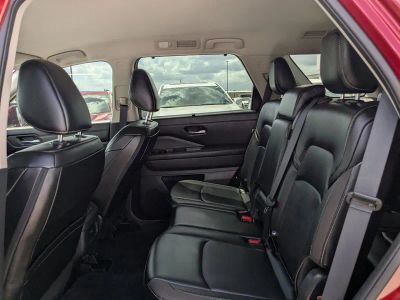 2024 Nissan Pathfinder — photo 14 view