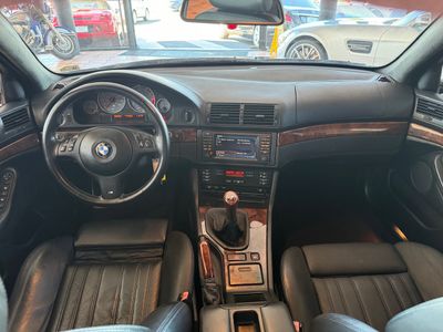 2002 BMW M5 — engine compartment view