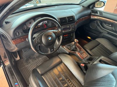 2002 BMW M5 — photo 9 view