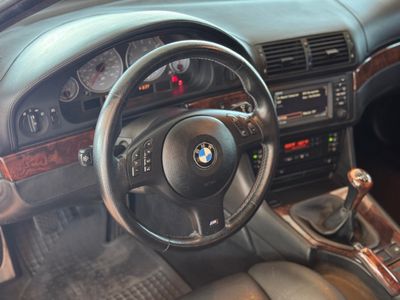 2002 BMW M5 — photo 16 view