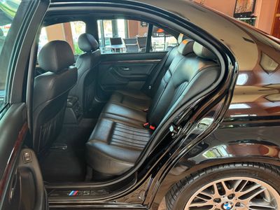 2002 BMW M5 — detail view