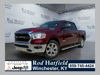 2020 RAM 1500 Big Horn Crew Cab 4x4 5'7' Box in Delmonico Red Pearlcoat — front three-quarter view