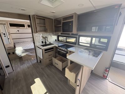 2026 Grand Design IMAGINE - Photo 32