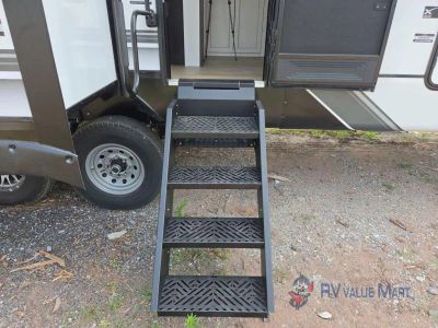 2027 Forest River RV Sabre — photo 15 view
