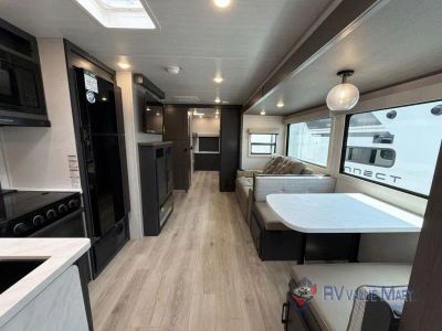 2027 Forest River Surveyor Legend — photo 25 view