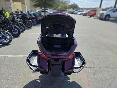 2025 Honda GOLDWING TOUR DCT - Photo 9