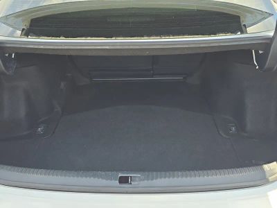 2018 Lexus IS — photo 10 view