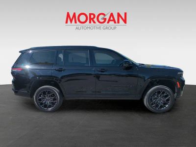 2024 Jeep Grand Cherokee L — interior view