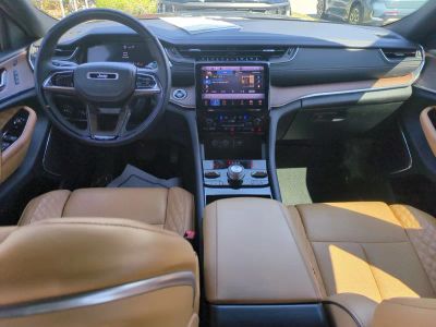 2024 Jeep Grand Cherokee L — photo 16 view