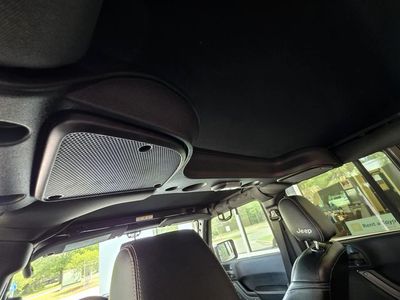 2018 Jeep Wrangler JK — photo 10 view