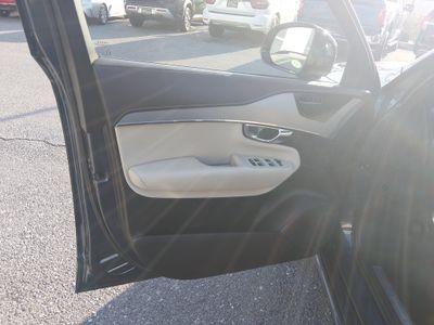2022 Volvo XC90 Recharge Plug-In Hybrid - Photo 14