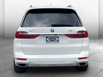 2022 BMW X7 — rear three-quarter view