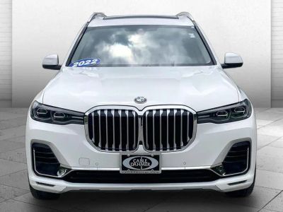 2022 BMW X7 — side profile view