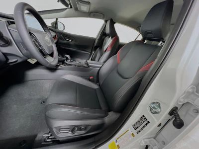 2026 Toyota Prius Plug-In Hybrid — photo 12 view