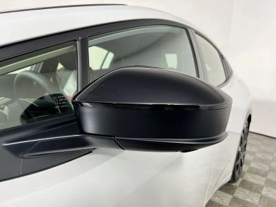 2026 Toyota Prius Plug-In Hybrid — photo 10 view