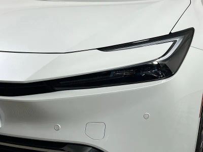 2026 Toyota Prius Plug-In Hybrid — photo 9 view