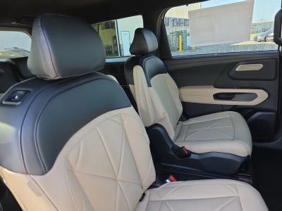 2027 Kia Telluride Hybrid — photo 14 view