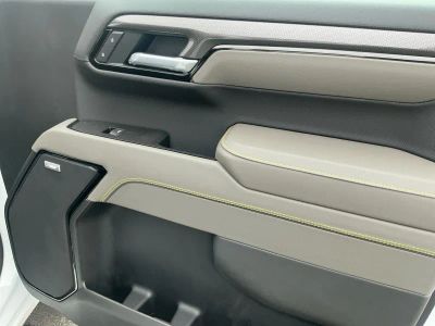 2026 Chevrolet Silverado 1500 — photo 21 view