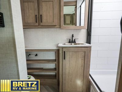 2025 Ember RV E-Series - Photo 13