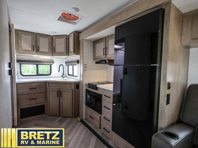 2025 Ember RV E-Series - Photo 10