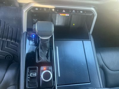 2022 Toyota Tundra 4WD — photo 12 view