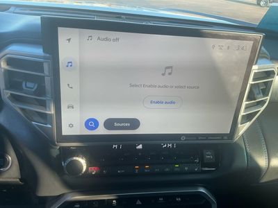 2022 Toyota Tundra 4WD — photo 11 view
