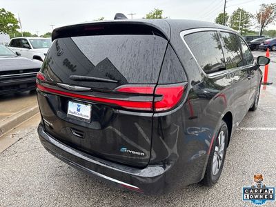2023 Chrysler Pacifica Hybrid - Photo 23