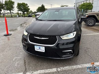 2023 Chrysler Pacifica Hybrid - Photo 10