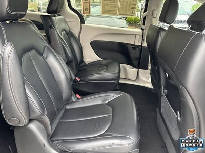 2023 Chrysler Pacifica Hybrid - Photo 38