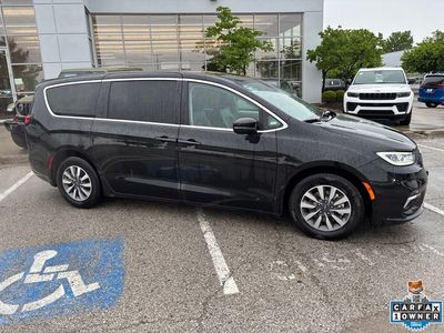 2023 Chrysler Pacifica Hybrid - Photo 29