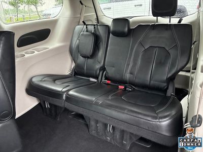 2023 Chrysler Pacifica Hybrid - Photo 36