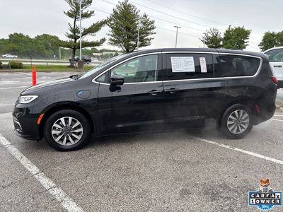 2023 Chrysler Pacifica Hybrid - Photo 15