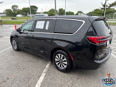 2023 Chrysler Pacifica Hybrid - Photo 18