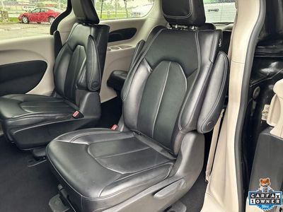 2023 Chrysler Pacifica Hybrid - Photo 35