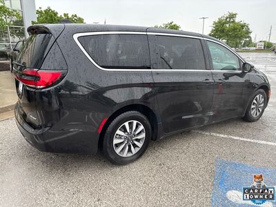 2023 Chrysler Pacifica Hybrid - Photo 25