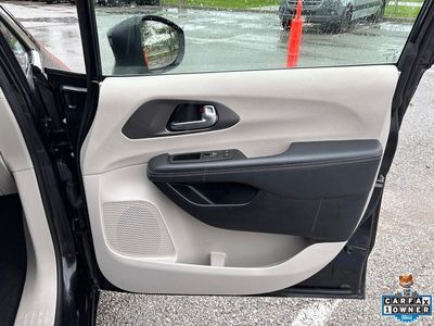 2023 Chrysler Pacifica Hybrid - Photo 43