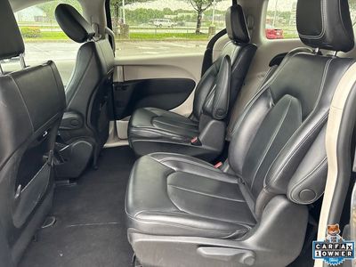 2023 Chrysler Pacifica Hybrid - Photo 34