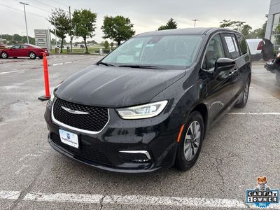 2023 Chrysler Pacifica Hybrid - Photo 11