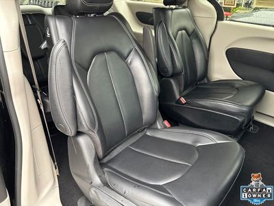 2023 Chrysler Pacifica Hybrid - Photo 39
