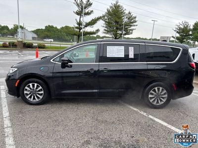 2023 Chrysler Pacifica Hybrid - Photo 16