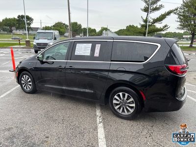 2023 Chrysler Pacifica Hybrid - Photo 17