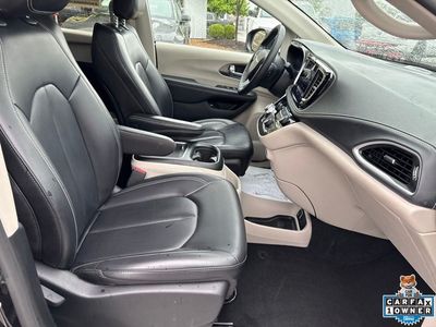2023 Chrysler Pacifica Hybrid - Photo 45