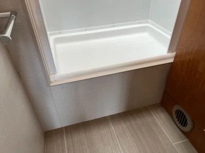2018 Leisure Travel Vans UNITY — photo 18 view