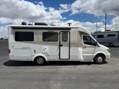 2018 Leisure Travel Vans UNITY — photo 22 view