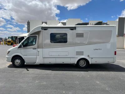 2018 Leisure Travel Vans UNITY — photo 24 view