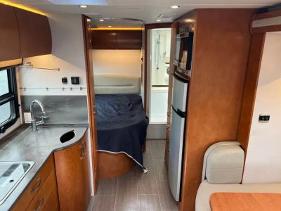 2018 Leisure Travel Vans UNITY — detail view