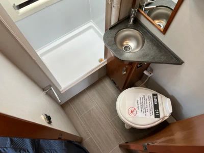 2018 Leisure Travel Vans UNITY — photo 16 view