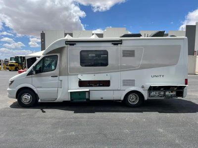 2018 Leisure Travel Vans UNITY — photo 25 view