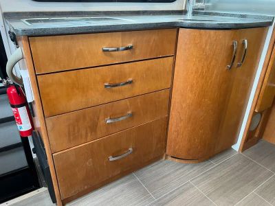 2018 Leisure Travel Vans UNITY — photo 15 view