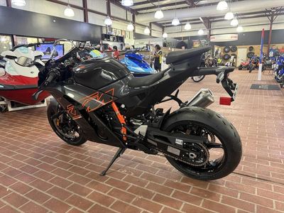 2026 KTM 990 RC R - Photo 7